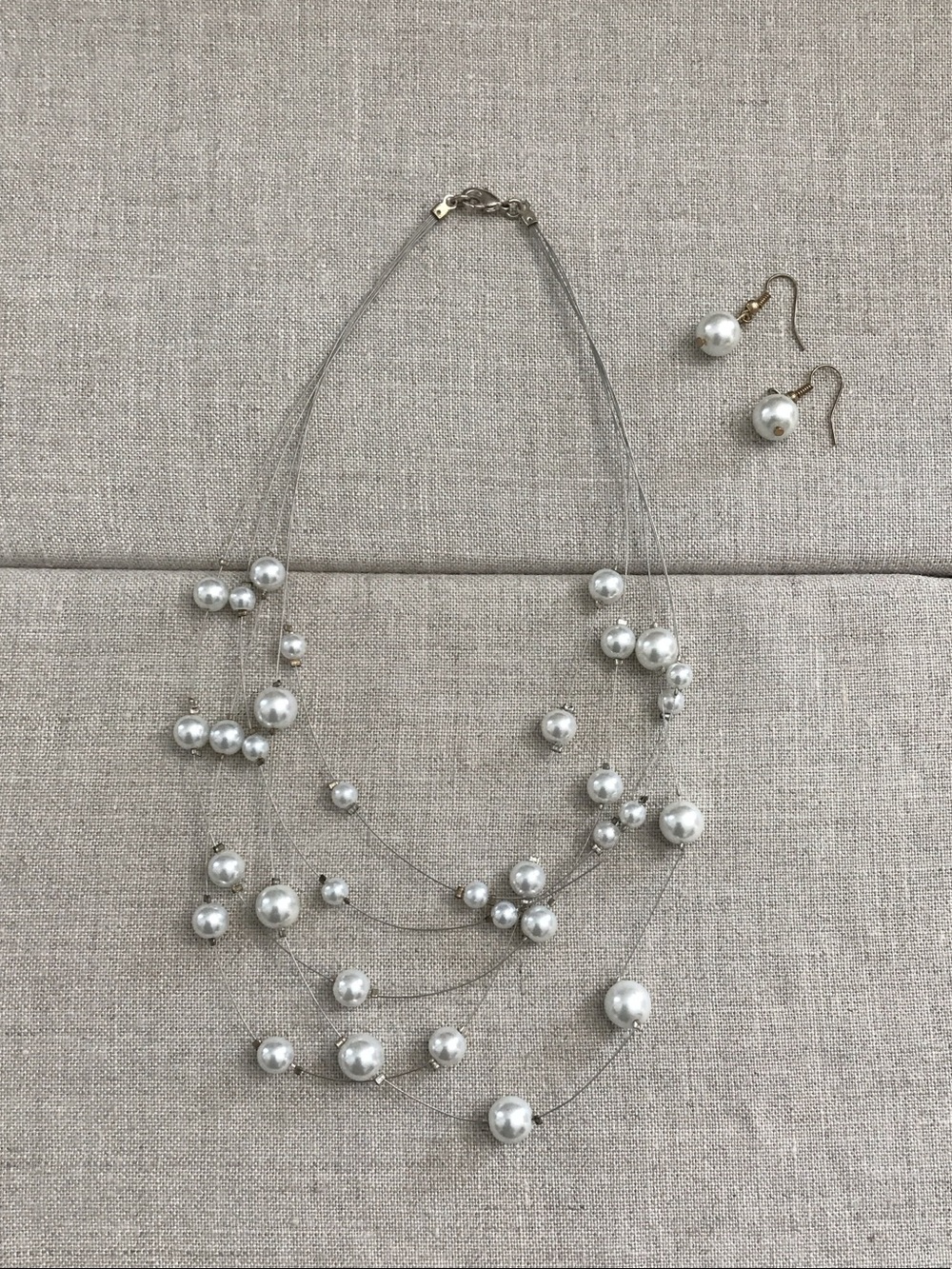Illusion Pearl necklace + earrings